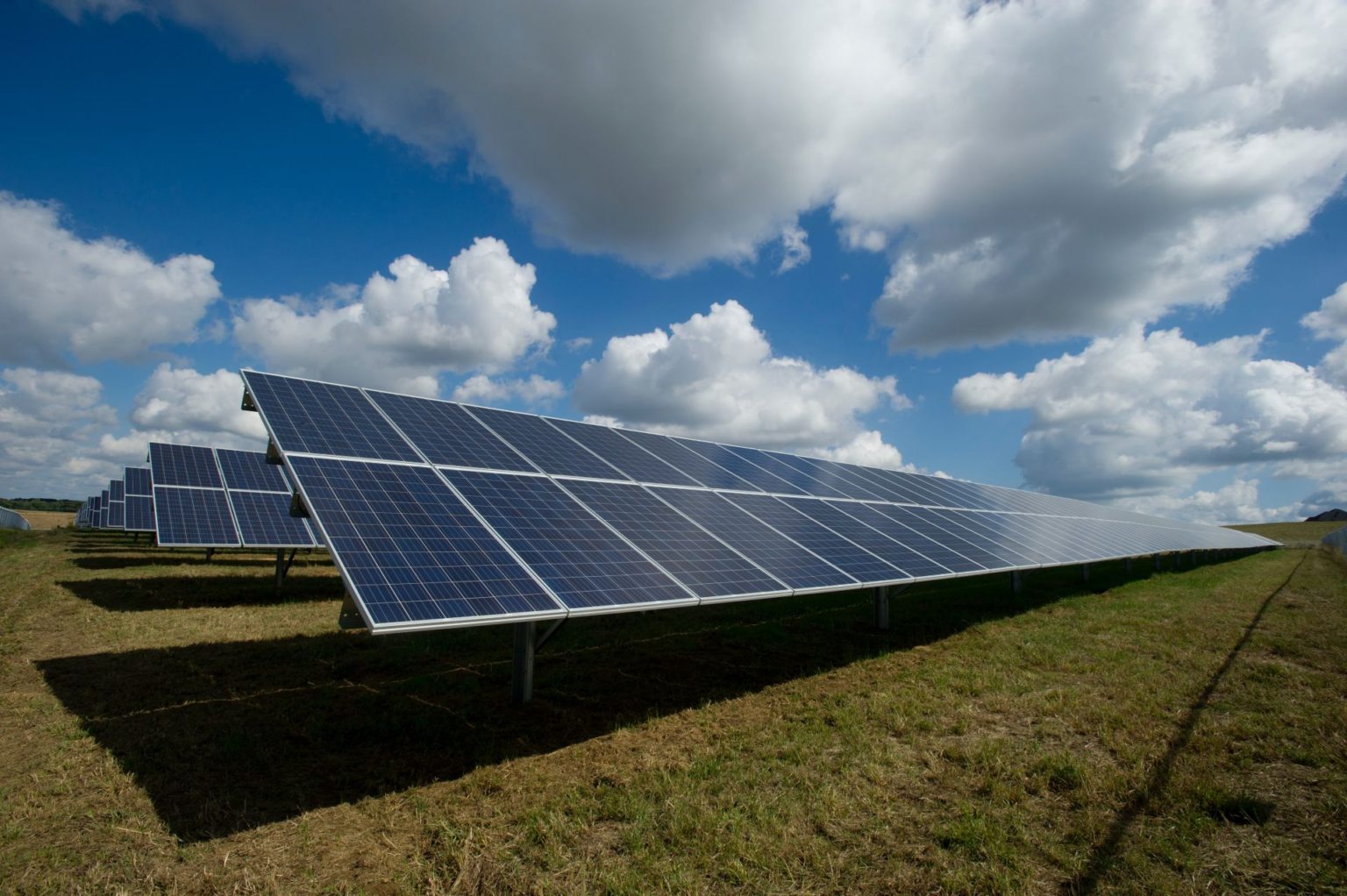 Do Solar Panels Work On Cloudy And Rainy Days